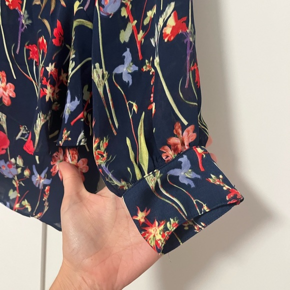 Parker Navy Floral Print Choker Neck Blouse | Size M - Picture 4 of 5